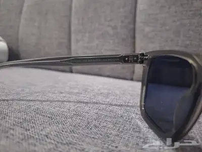 نضارات شمسية اصليه من ماركة TOMMY HILFIGER حالتها جديه 1