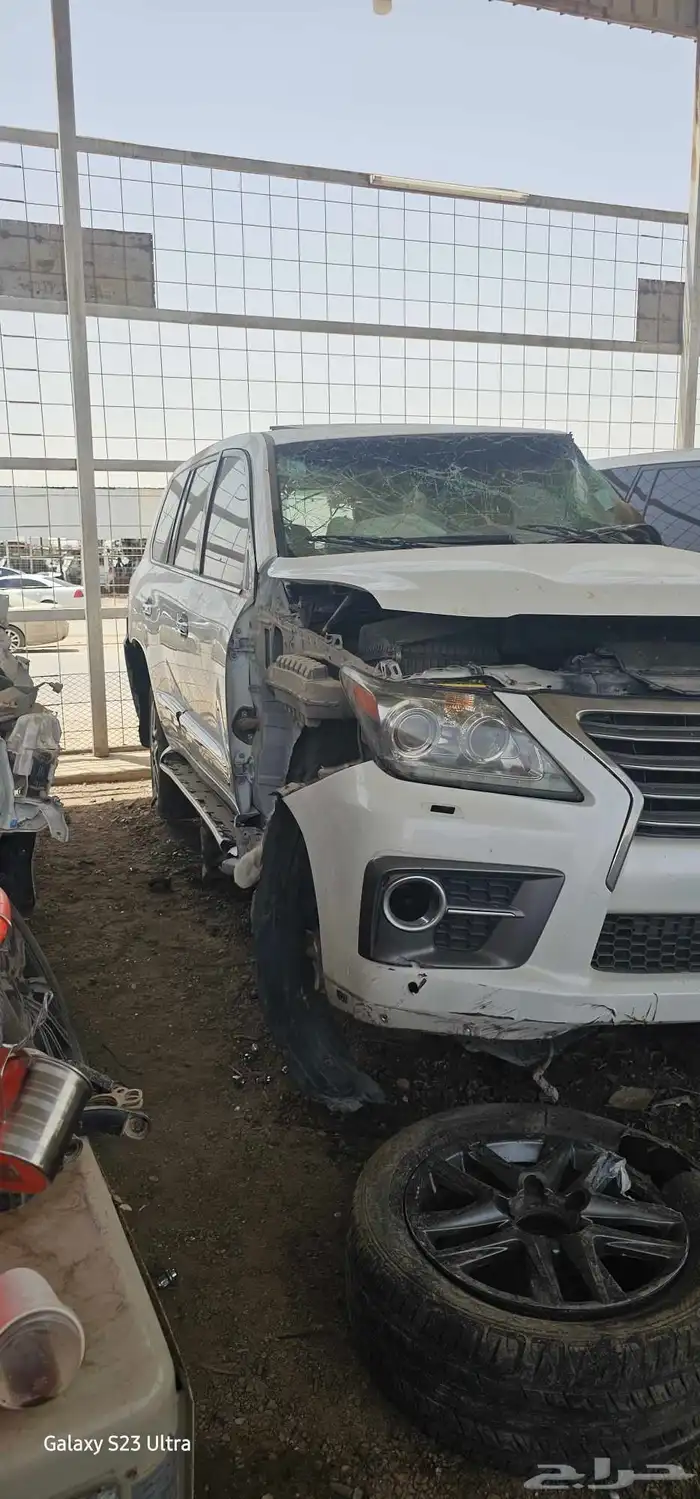 تشليح جيبوب موديل جديد لكزس بردو جميع قطع غيار مستعمل تشليح 11