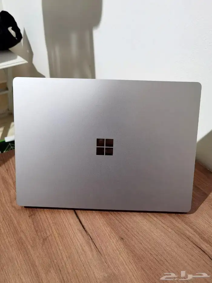 لابتوب مايكروسوفت Surface نظيف جدا 4