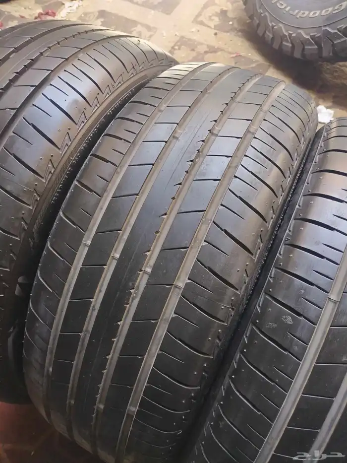 أربع كفرات برجيستون 225 45 19 1