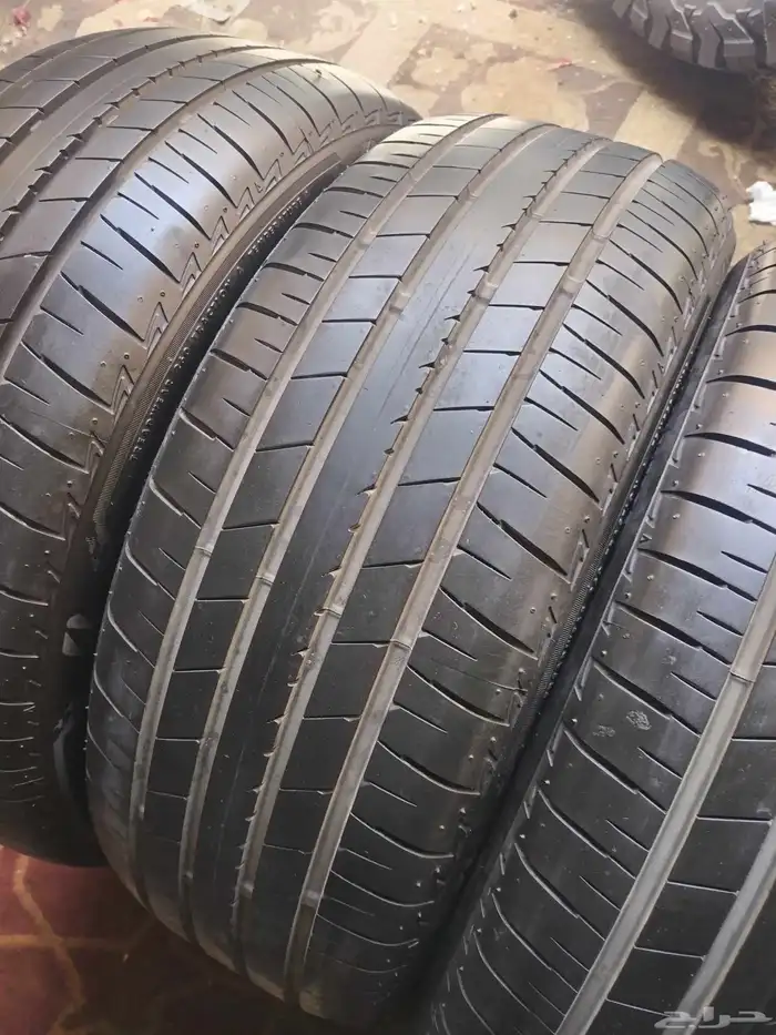 أربع كفرات برجيستون 225 45 19 0