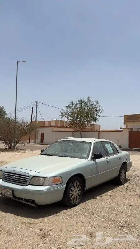 فورد موديل 2003 فكتوريا للبيع مكينته مخبطه اللي له نظر حياه 1