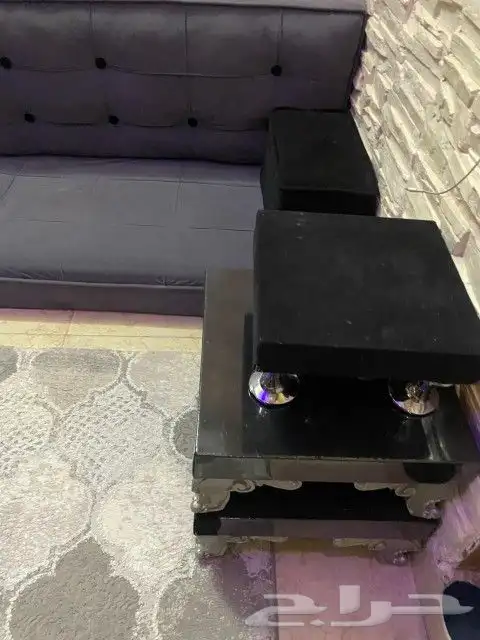 جلسه ارضيه مع طاولات وتكايه ونظيفه 6