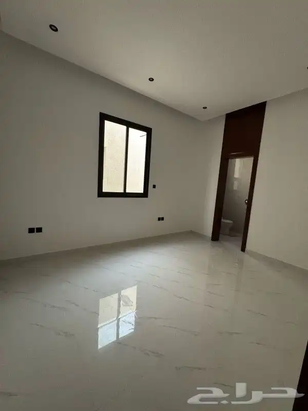 للبيع فيلا دبلكس درج داخلي حي الرمال تنال 3