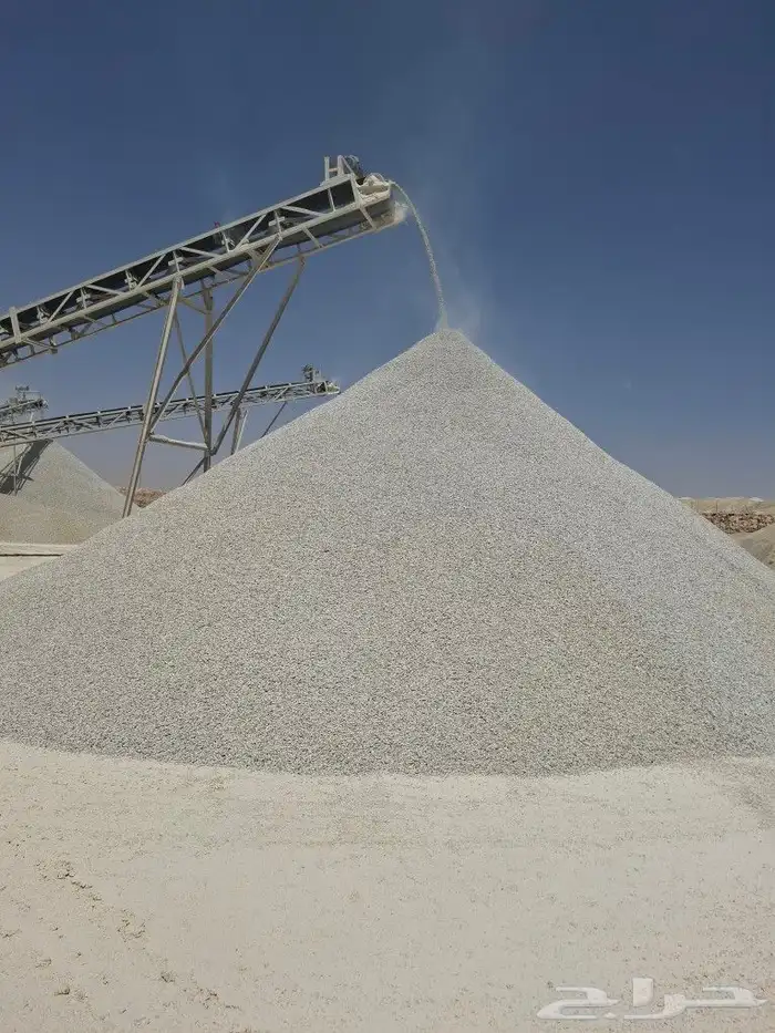 صبيز ورمل احمر وابيض وبحص ابيض واسفلت وبطحا 1