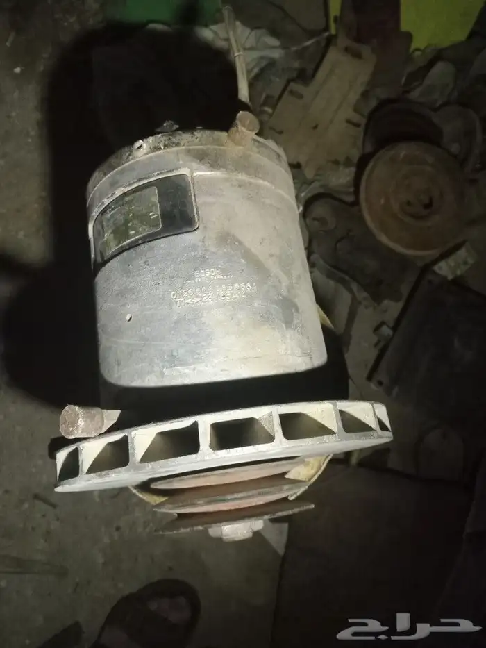 دينمو بولمان ماركة بوش24فولت صنع ألمانية للمرسدس والمان 0