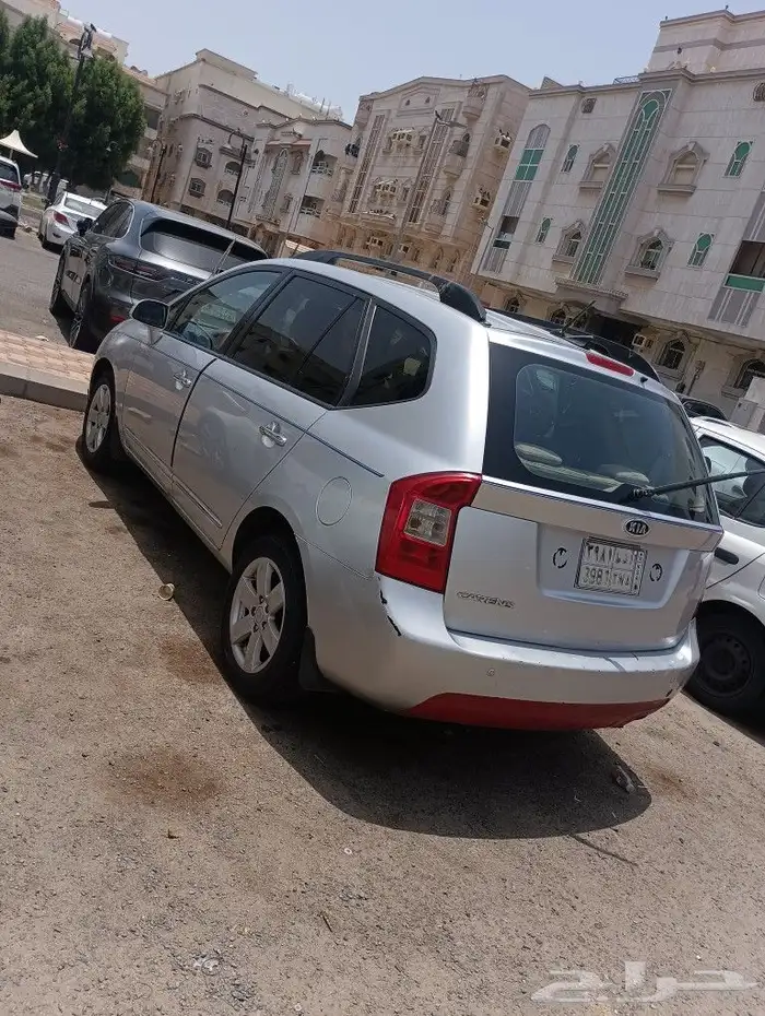 kia cirenc 2010 3