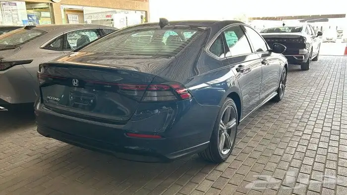 هوندا اكورد 2025 ستاندر و نص فل 1