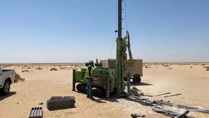 خدماتنا في التعدين والصناعة وهي كالتالي .. 2