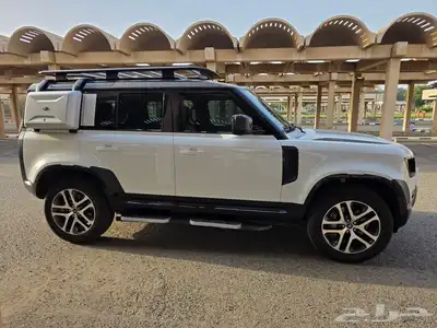 للبيع لاند روفر ديفندر 110 بودي وكالة 2023 10