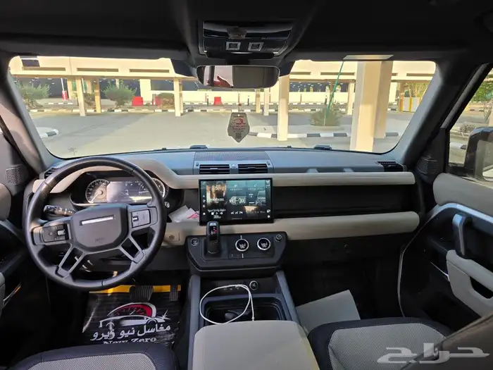 للبيع لاند روفر ديفندر 110 بودي وكالة 2023 39