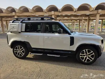 للبيع لاند روفر ديفندر 110 بودي وكالة 2023 2