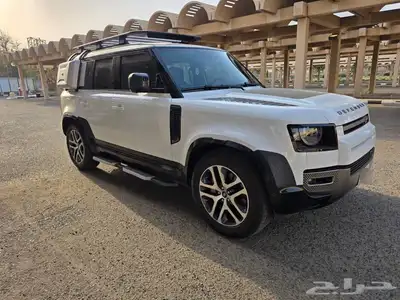 للبيع لاند روفر ديفندر 110 بودي وكالة 2023 3