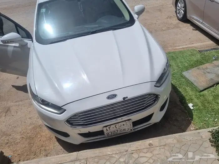 سياره للبيع المستعجل نظيف مستخدم اول من الوكاله المديل 2015 2