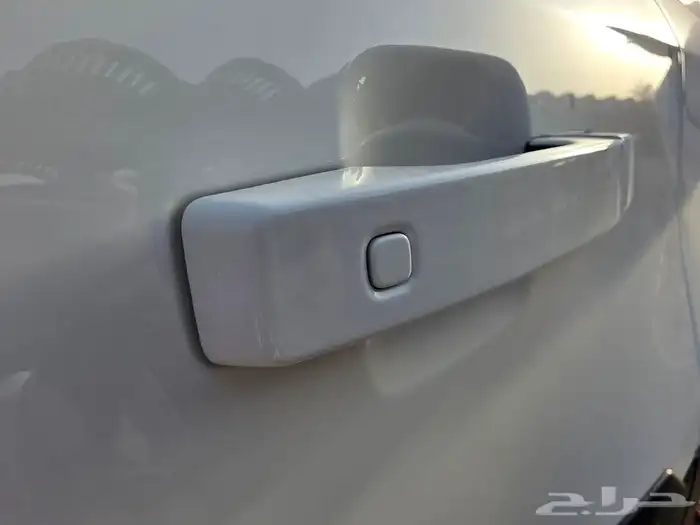 للبيع لاند روفر ديفندر 110 بودي وكالة 2023 18