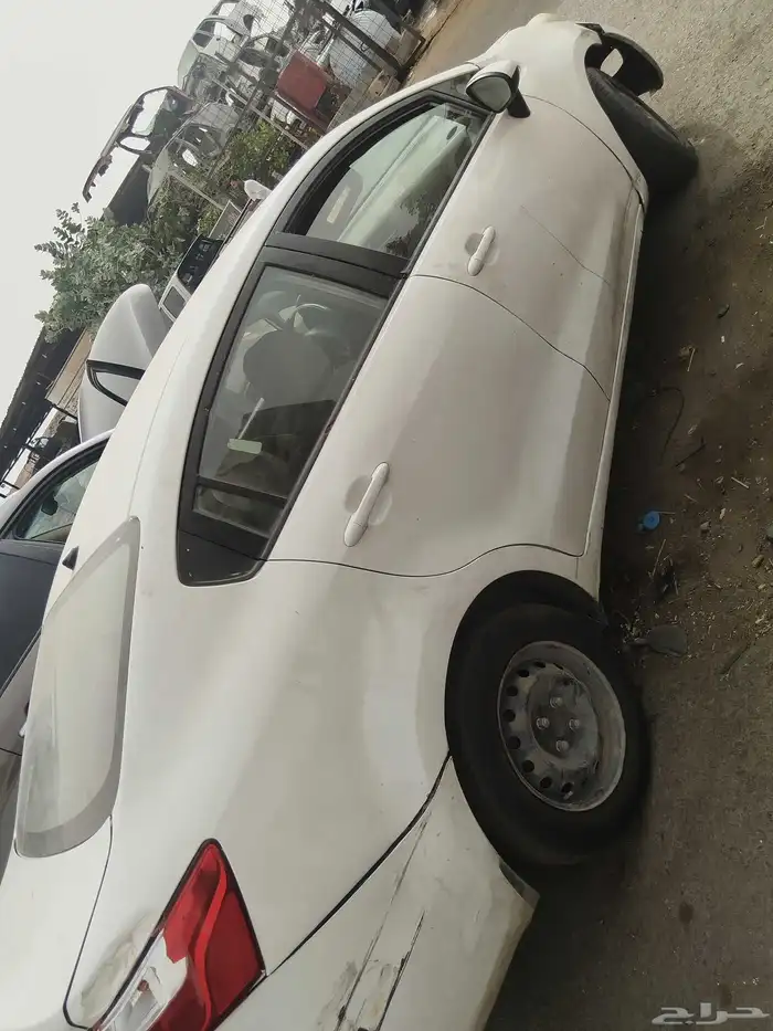قطع غيار كيا ريو تشليح 2014 7