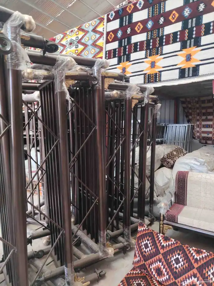 طاولات وكراسي 17