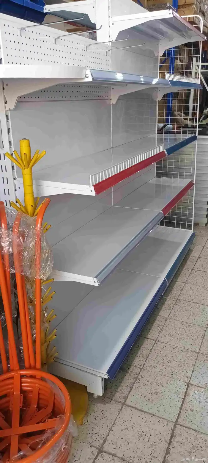 رفوف مستودعات سوبر ماركه عاديه 0