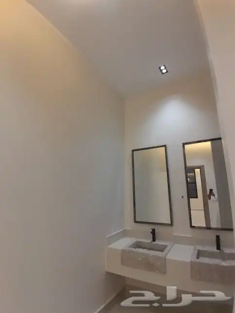 فلل للبيع بحي البيان مساحة 496 0