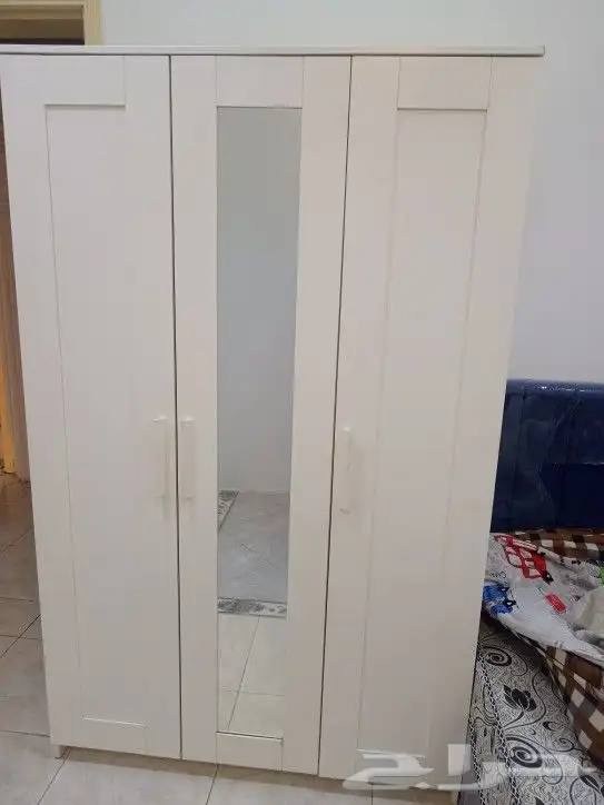 دولاب ايكيا مع رفوف 6 شبه جديد 500 ريال 0