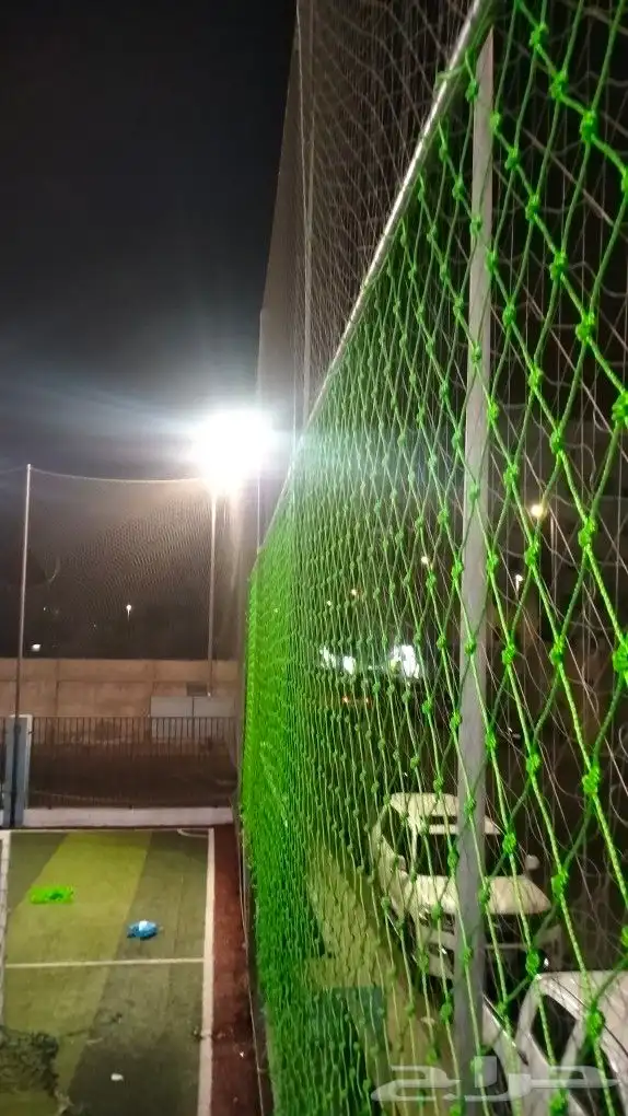 شبك خلف المرمى 0