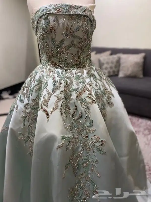 فستان ملكه فخم جدا 1