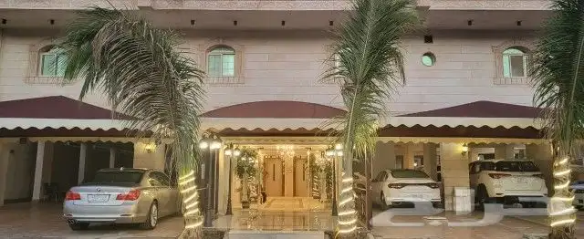 فيلا روف دور مؤثثة للإيجار في حي المروة 8