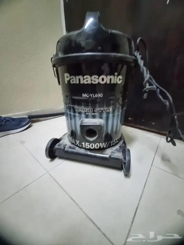 شاشة الي جه 32بوص عادي مش اسمارت 200ريال ومكنسه 100 6