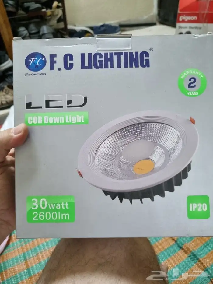 شاشة الي جه 32بوص عادي مش اسمارت 200ريال ومكنسه 100 3