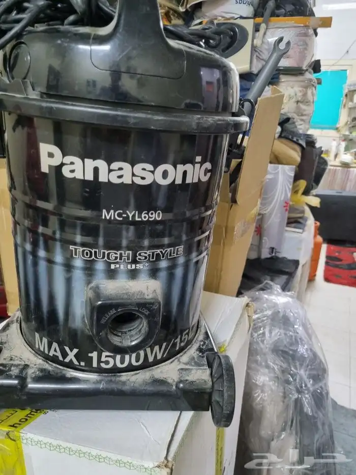 شاشة الي جه 32بوص عادي مش اسمارت 200ريال ومكنسه 100 4