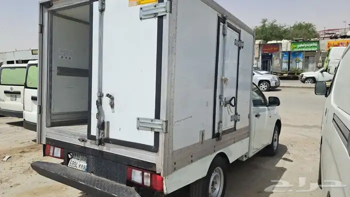 ثلاجة وانيت ايسوزو ثلاجة هايس إيجار 0