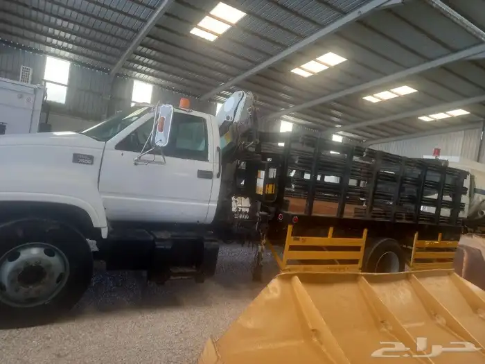 جمس لوري عليه ونش 3 طن حجم 7500 قير عادي موديل 2001 8