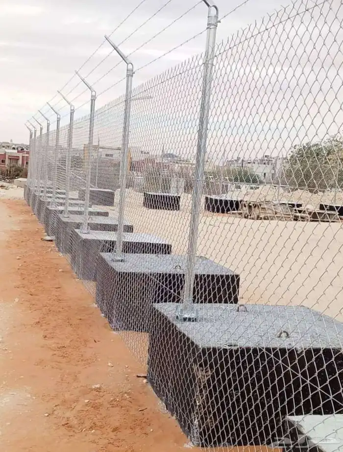 نقوم بتوريد وتركيب جميع انواع الشبوك 8