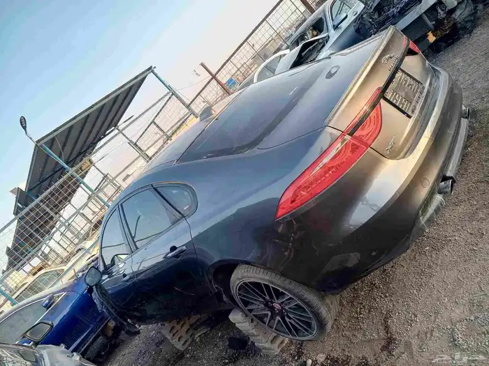 موجود سياره جاكوار مسقطه تشليح الحائر 2017 1