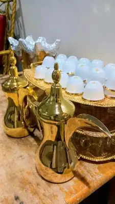 تاجير طاولات وكراسي وفرشات سماعات لطاولات 3
