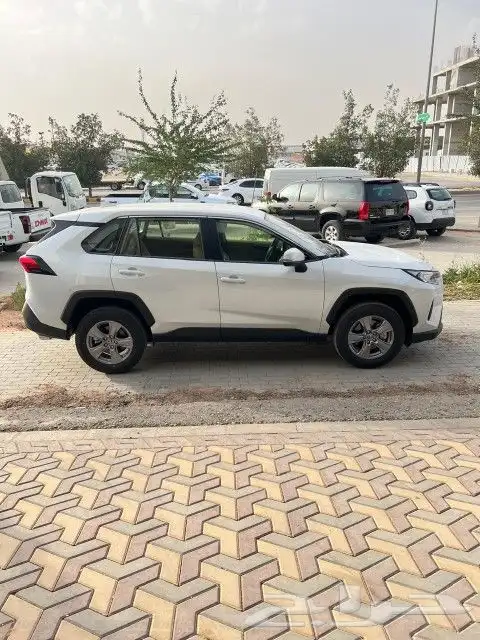 تويوتا راف فور بنزين 2025 3