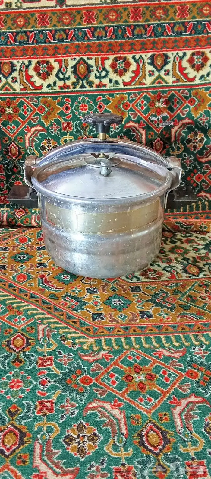 قدر إيراني قديم معدن جاهز للستخدام 2