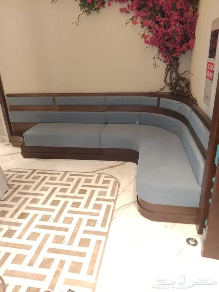 متخصصون في تنفيذ طاولات كنب كراسى 0