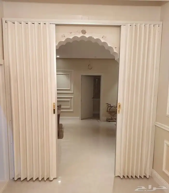 أبواب حديد_ أبواب خشب _ أبواب سحاب جلد_نوافذ المنيوم 1