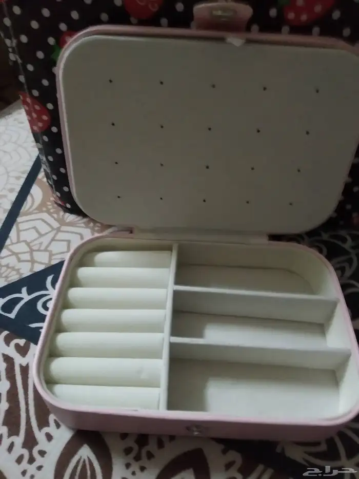 صندوق مجوهرات للحقيبة 2