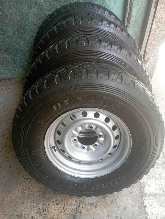 جنوظ وكفرت لبنه مقاس 235 85 16 9