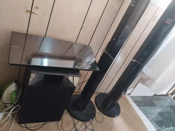 وعندي منقي هواء وسماعات صوت 1