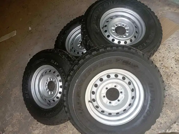 جنوظ وكفرت لبنه مقاس 235 85 16 2