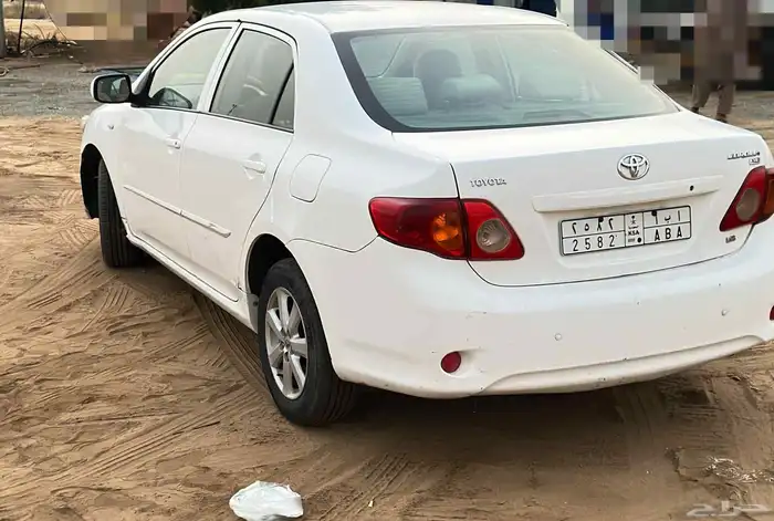 للبيع كورولا موديل 2009 جير عادي 5