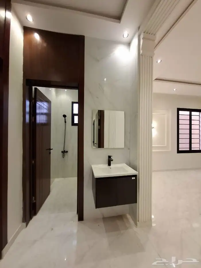 دوار علوي مع شقه اسعار 780قابل للتفاوض يتكون من مجلس دو 3