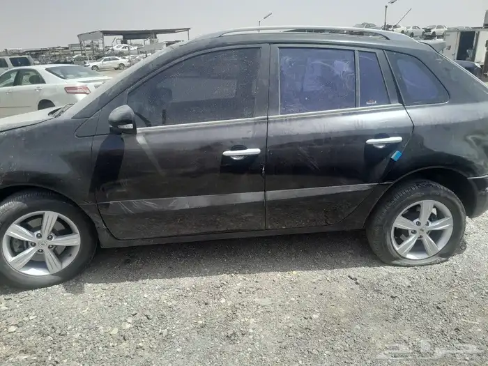 متوفر جميع قطع غيار رينو كوليوس موديل 2016 تشليح فقط وملحقات 4