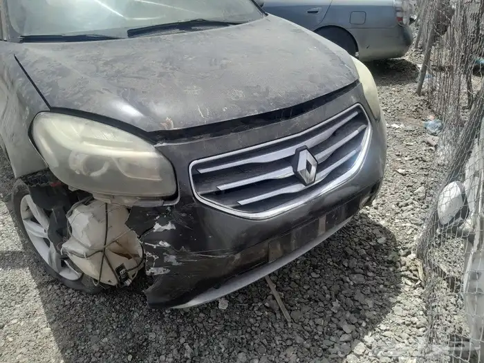 متوفر جميع قطع غيار رينو كوليوس موديل 2016 تشليح فقط وملحقات 3