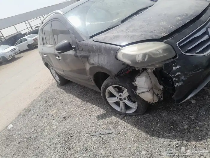 متوفر جميع قطع غيار رينو كوليوس موديل 2016 تشليح فقط وملحقات 2