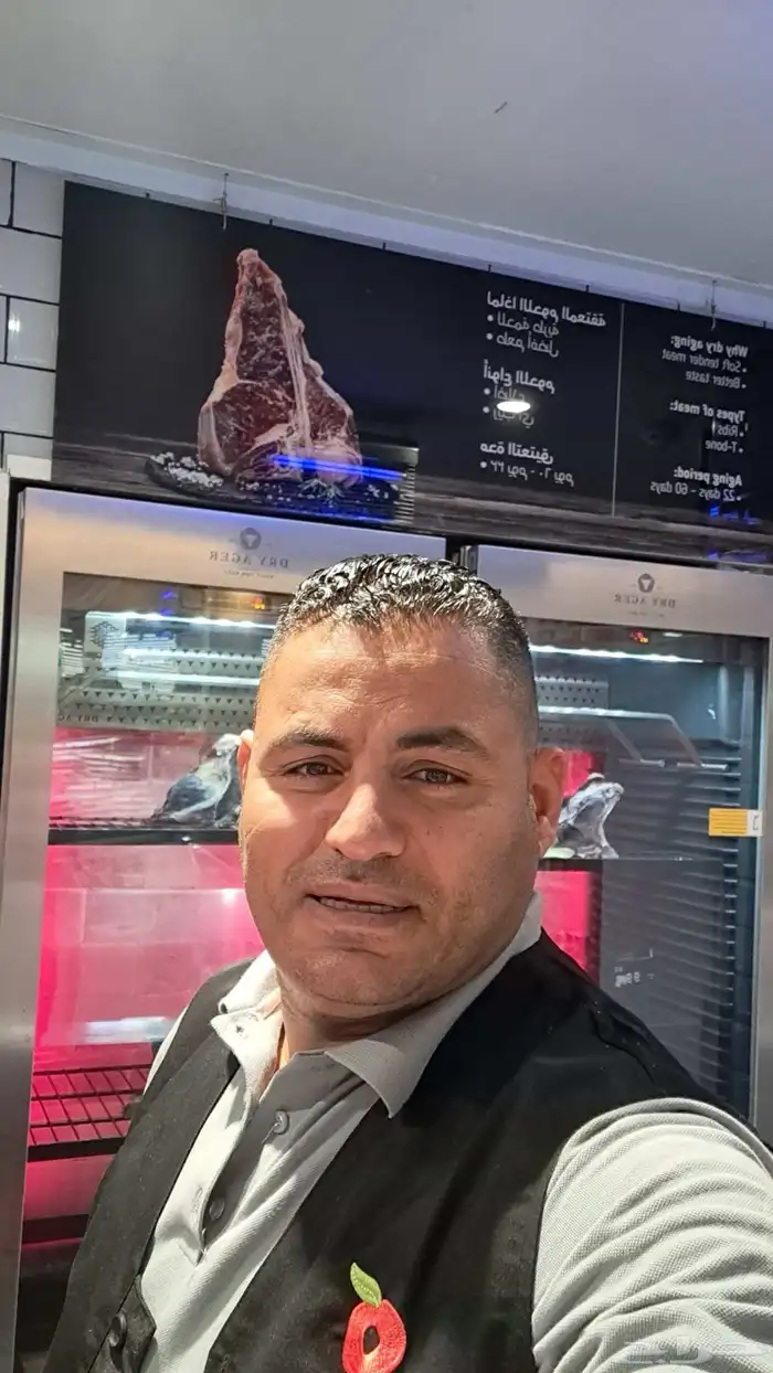 جزار الأضاحي بعيد لدي منشار كهرباء للدبح جميع انواع الأضاحي 0