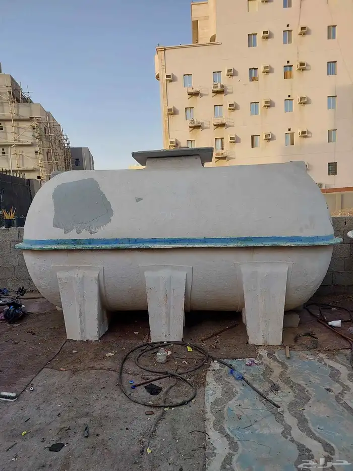 خزان ماء نضيف 1000 اليتر كبير السعر 300 ريال 1